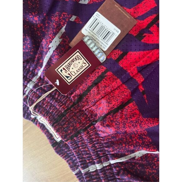 Mitchell & Ness Toronto Raptors Shorts Mens XLarge Swingman Red Purple 19… - Picture 3 of 4